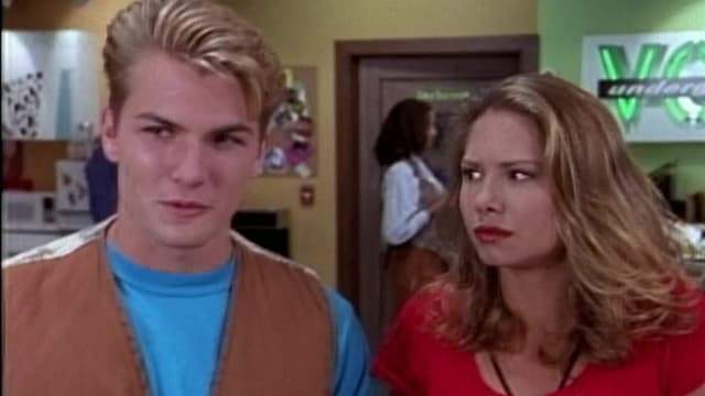 S01:E33 - Defending Dark Heart: Part 3