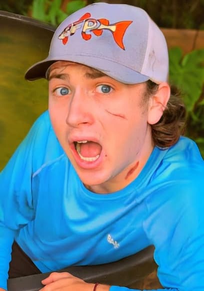 Watch Bass Fishing Productions S03:E04 - I Found an Alien in My Pond ...