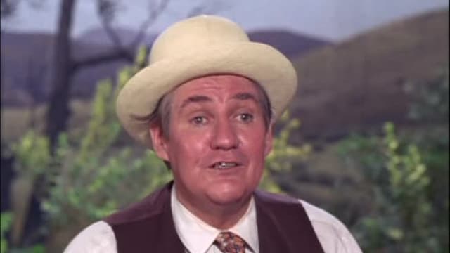 S04:E01 - Guess Who's Not Going to the Luau