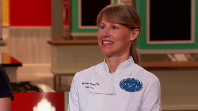 S01:E14 - Winter Wonderland Cakes