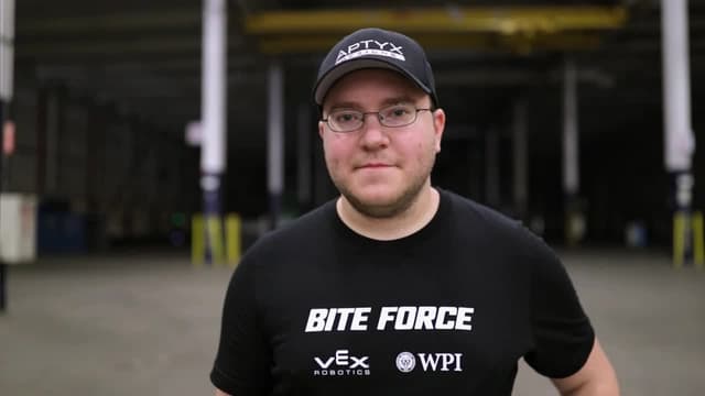 S03:E03 - Everyone Wants to Be a Hotshot