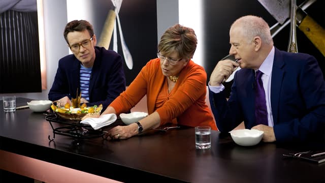 S06:E30 - Scotland Judging