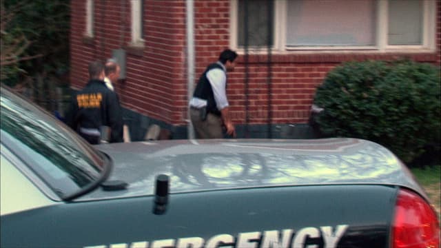 S11:E08 - Stolen Lives / Family Bonds