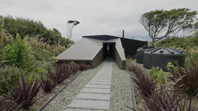 S01:E08 - Stacey Farrell