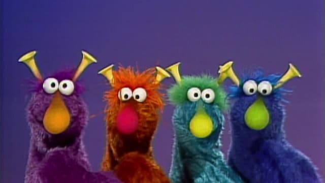 S13:E01 - Birdwatchers