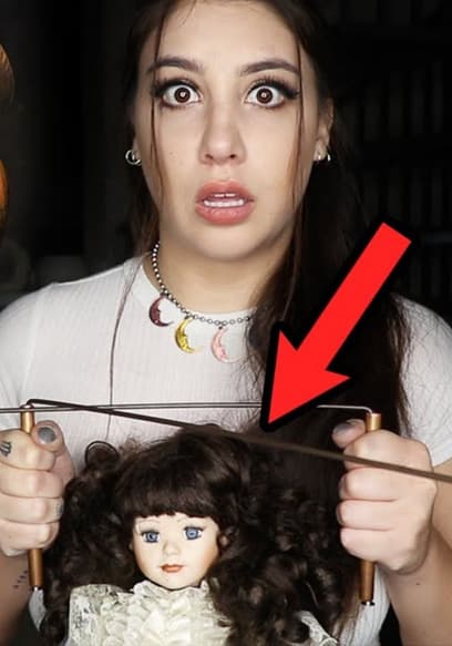 S01:E11 - Asking My Haunted Doll About Dolls and Serial Killers poster
