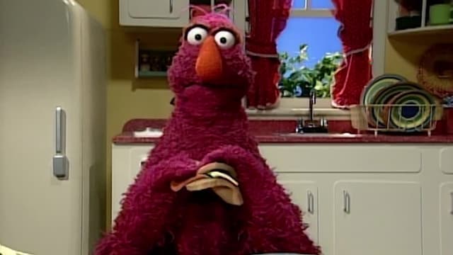 S37:E16 - Slimey Wants to Be a Super Hero