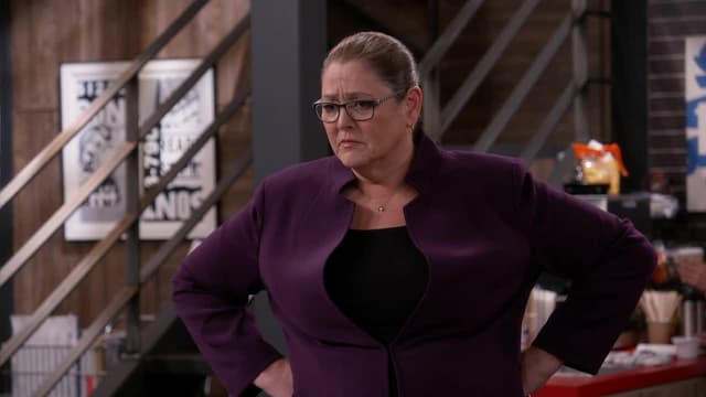 S01:E08 - Show Hospitality