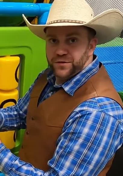 S01:E07 - Playplace Scavenger Hunt for Farm Animals poster