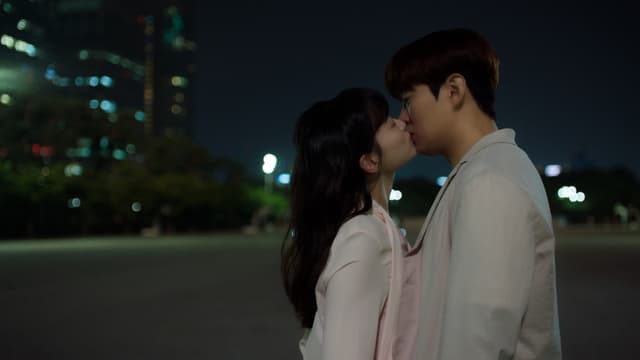 S01:E12 - Episode 12