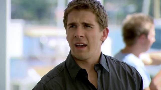 S03:É03 - S03:E03 - to tell or not to Tell