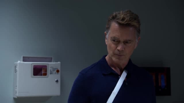 S08:E02 - Power of the Purse