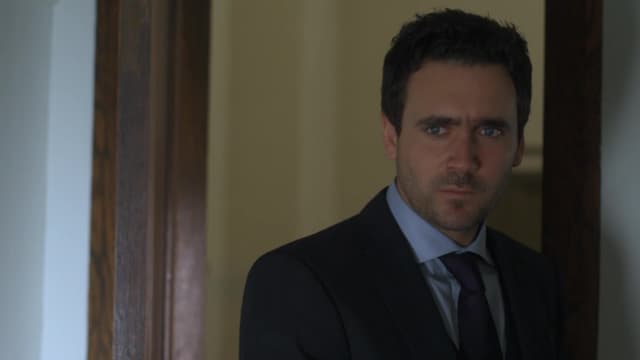 S01:E11 - Republic of Doyle: S1 E11 - a Horse Divided