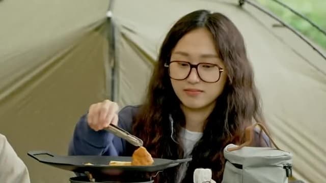 S04:E02 - Episode 2