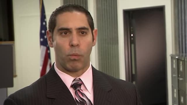 S01:E07 - La viuda afligida