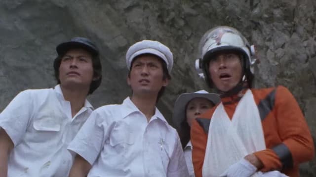 S01:E09 - Monster Island S.O.S.