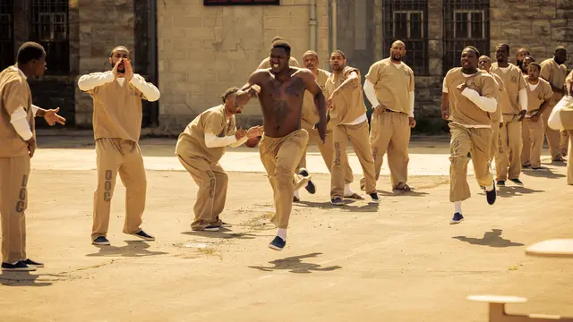 S01:E04 - Chess Moves and Poker Chips