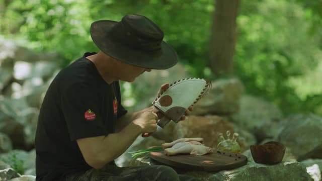 S01:E08 - Almazan Kitchen - Chicken Rope Rolls, Bacon & Eggs Pan Pie and Burger Pie