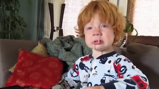 S04:E09 - The World's Funniest Weather: Best Of Special / Today's Forecast: Hot and Funny