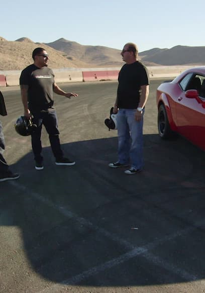 S01:E01 - Six Figure Muscle Cars and Gold Bars poster
