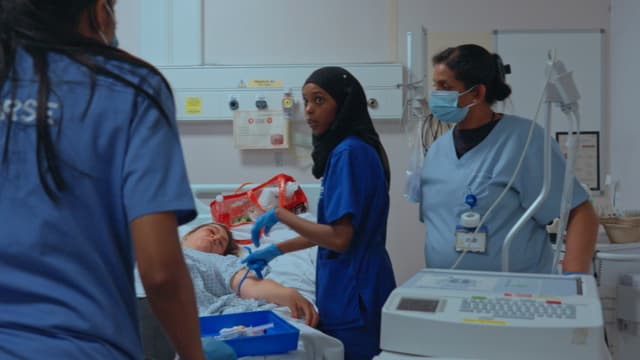 S05:E01 - Smelly Feet