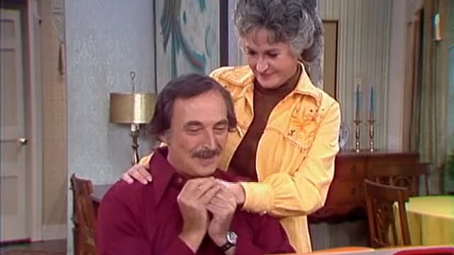 S02:E212 - Music Hath Charms