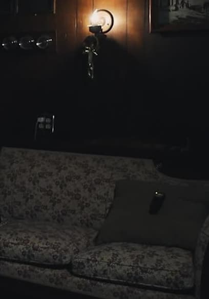 S01:E01 - Hinsdale House poster