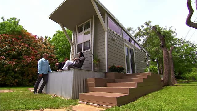 S03:E17 - Going Tiny in Austin, TX
