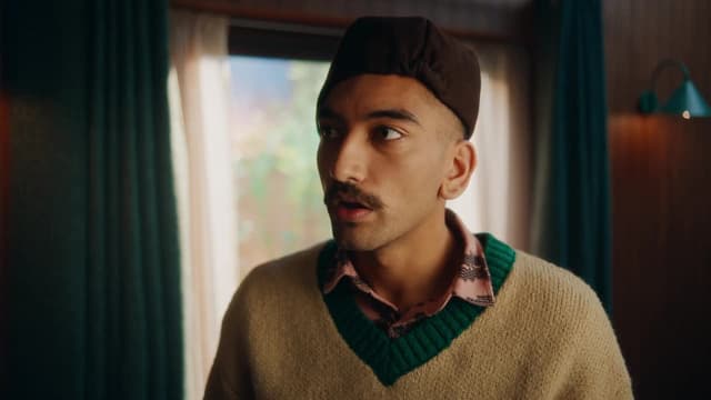 S02:E03 - Emporium's New Clothes