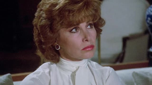 S05:E12 - Harts on the Run