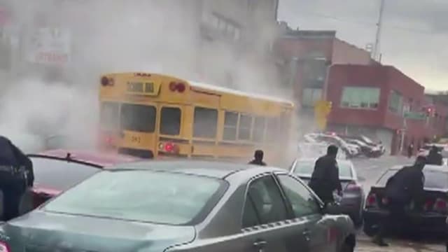 S02:E07 - Shock and Aww