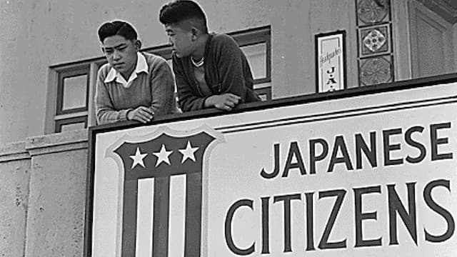 S06:E03 - Friends and Enemies: Japanese Americans During WWII