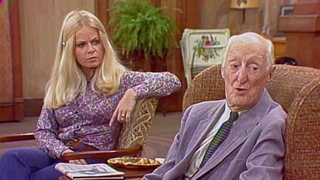 S04:E03 - Edith Finds an Old Man