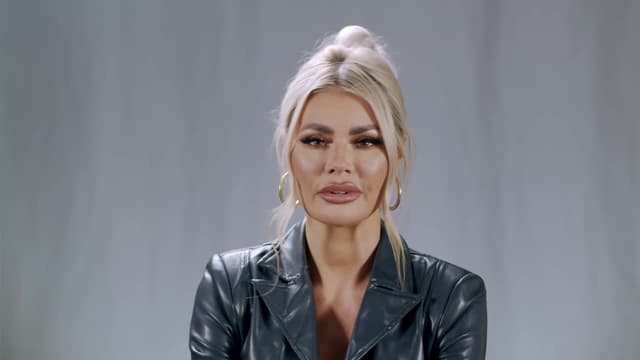 S01:E01 - Goodbye, Essex