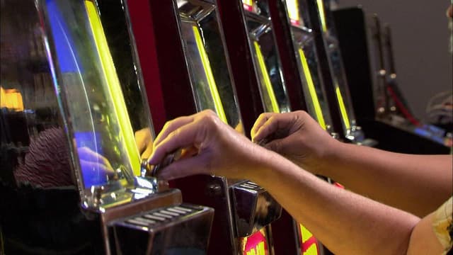 S15:E26 - Coin Operated II