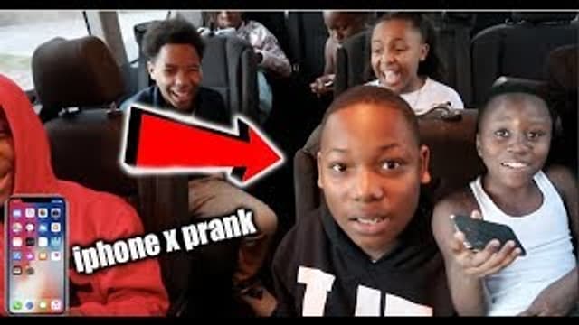 S01:E16 - Surprising Kids With Fake iPhones