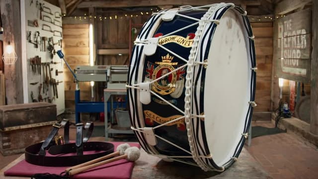 S06:E23 - Bundo Teddy, Sea Cadets Drum and Church Pew