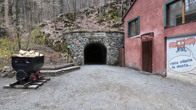 S01:E01 - Poland's Lost Gold Mine: 400 Feet Into Medieval Europe