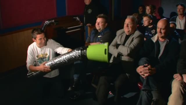 S03:E03 - Smell-O-Vision