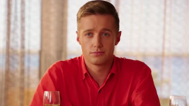 S05:E12 - Different, Strange