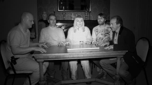 S19:E05 - Walton Hall