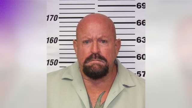 S06:E02 - WARNING: Roger Hueber