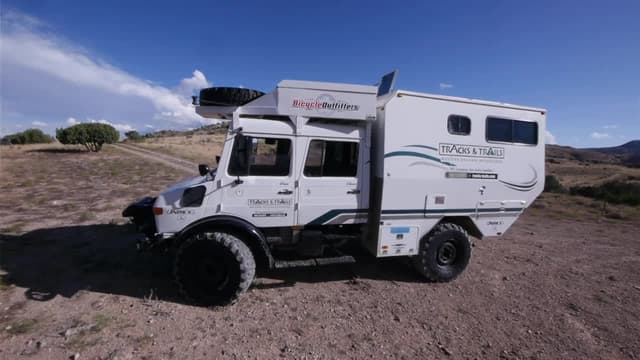 Watch Extreme RVs S03:E03 - Powerhouse Goes Green - Free TV Shows | Tubi