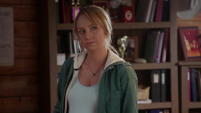 S10:E12 - Sound of Silence