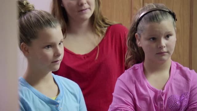 S01:E13 - Girls Night In