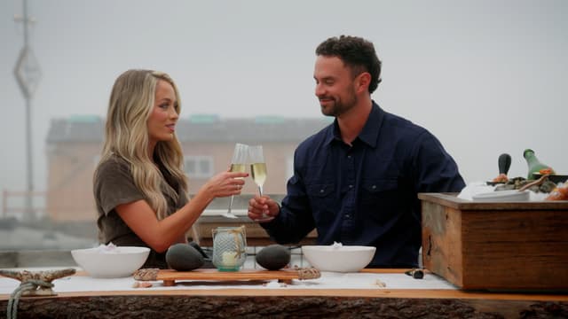 S03:E02 - We’re Coming to Date Our Man