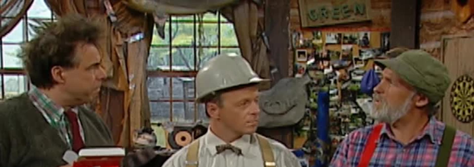 Watch The Red Green Show S10:E16 - The Dandruff Foundation - Free TV ...