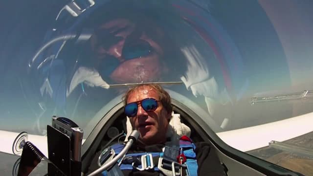 S01:E14 - Pure Outdoor | Avión De Vela