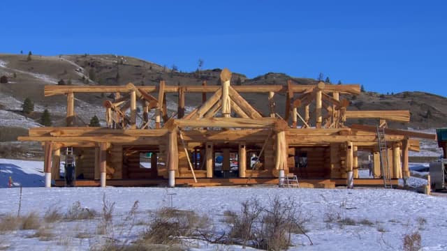 S03:E12 - Hometown Hero