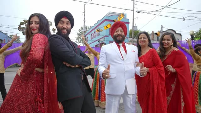 S01:E04 - Love It or Leave It